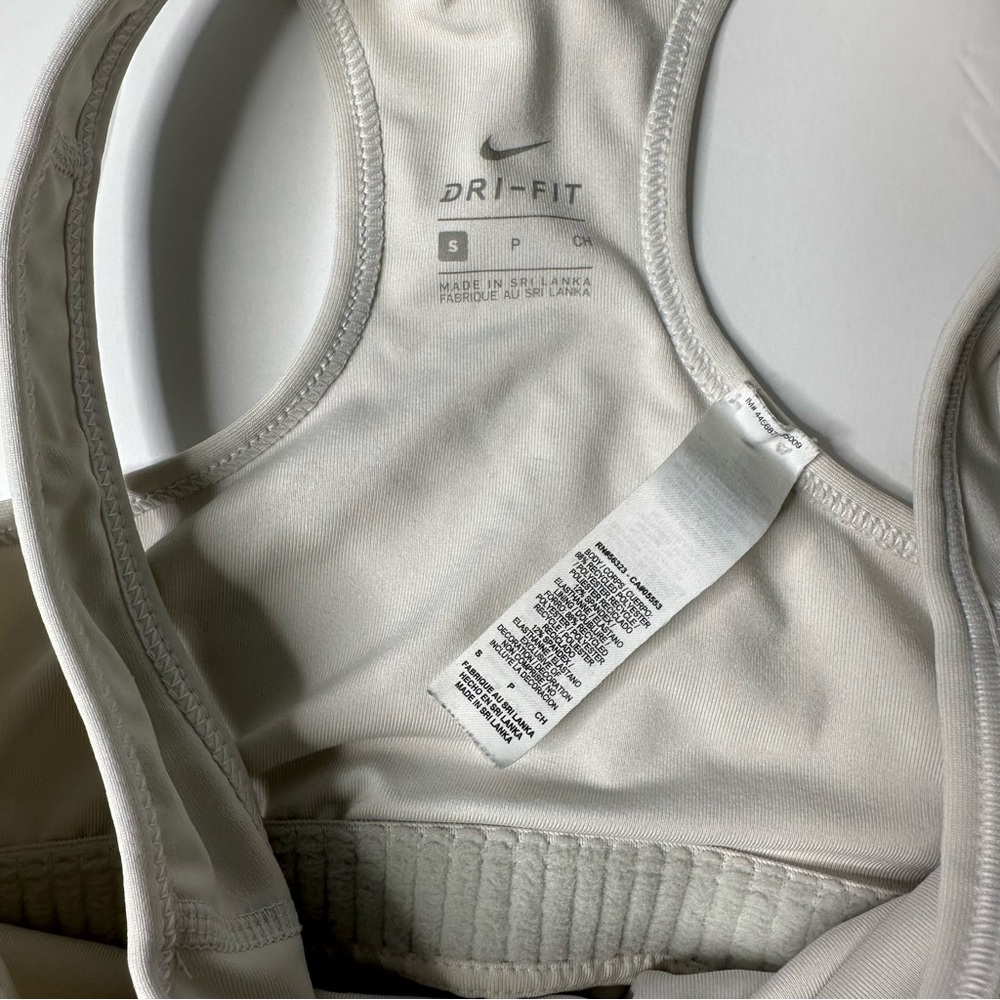 ❌SOLD❌ nike dri-fit sports bra - Picture 3 of 3